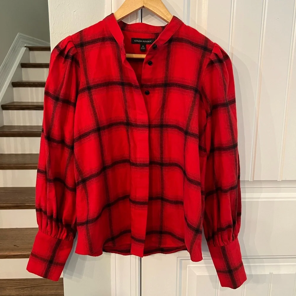 Banana Republic Red Plaid Puff Sleeve Blouse Women’s Size XS